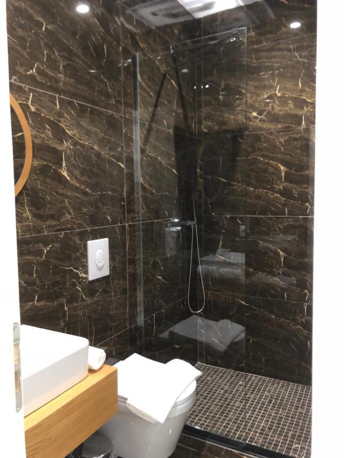 Andys Rooms Hotel Tiranë Eksteriør bilde